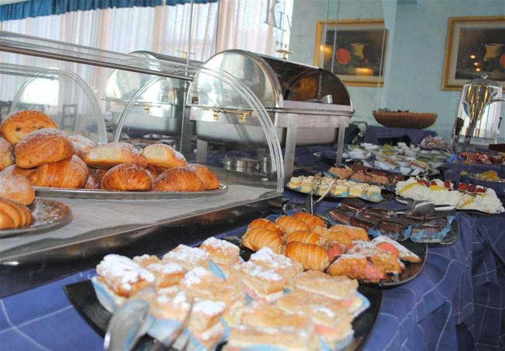 Hotel King - Azzurro Club Milano Marittima Dış mekan fotoğraf