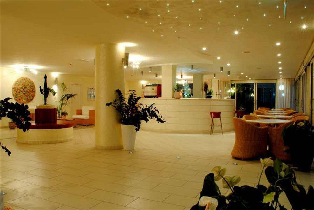 Hotel King - Azzurro Club Milano Marittima Dış mekan fotoğraf