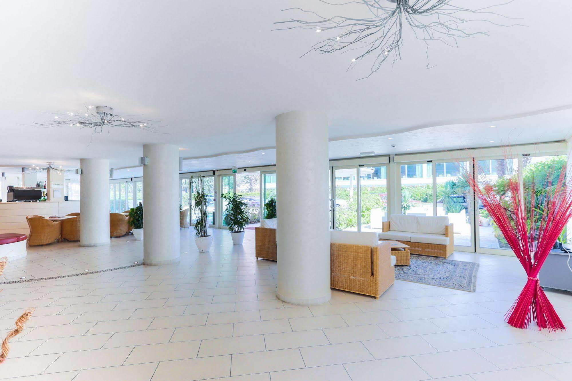 Hotel King - Azzurro Club Milano Marittima Dış mekan fotoğraf