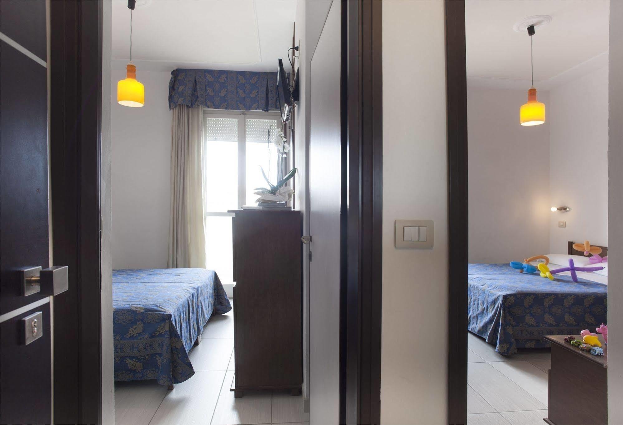 Hotel King - Azzurro Club Milano Marittima Dış mekan fotoğraf