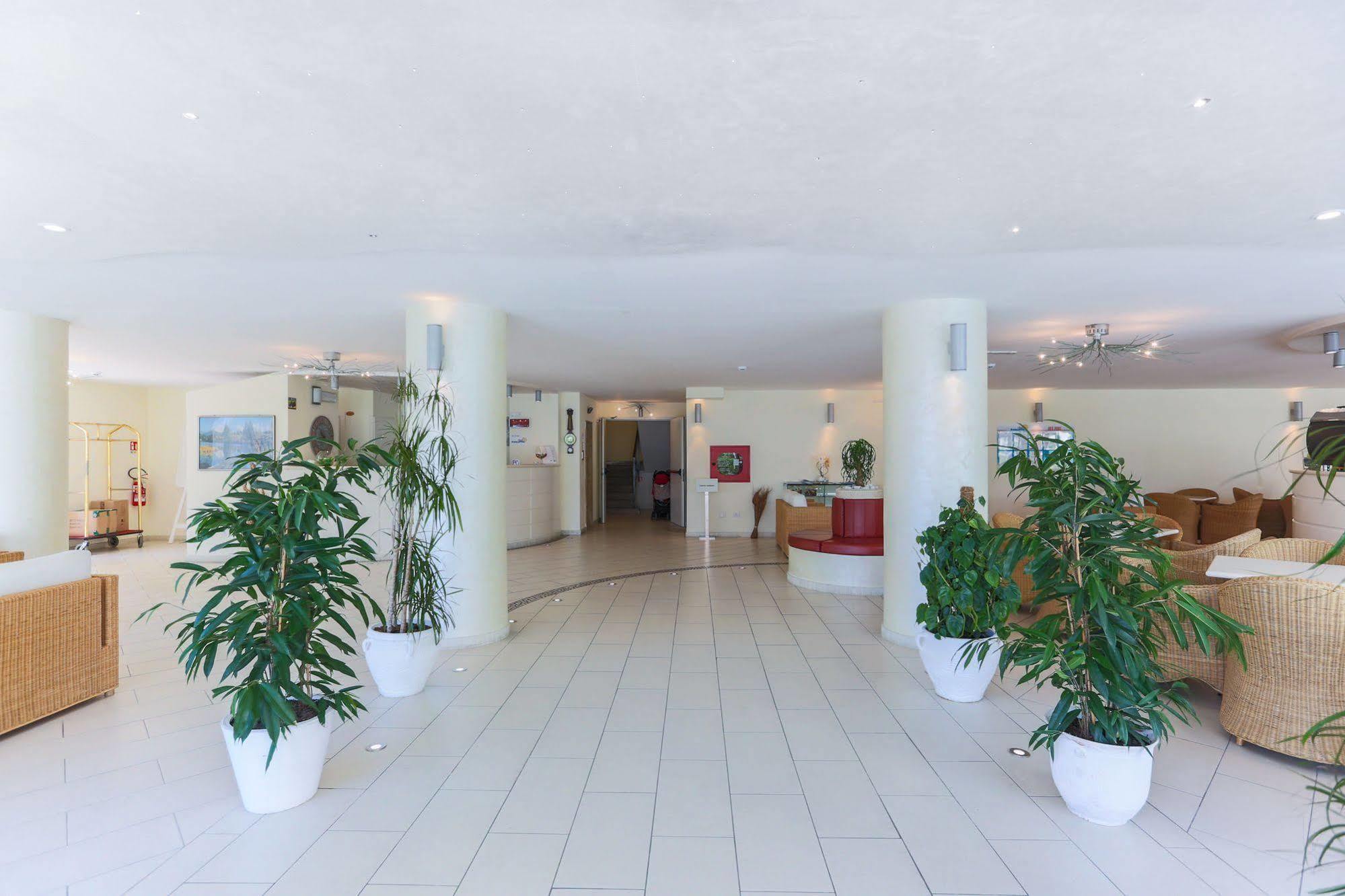 Hotel King - Azzurro Club Milano Marittima Dış mekan fotoğraf